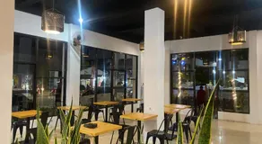 Urbanview Hotel Medio Inn Palu by RedDoorz - Image 2