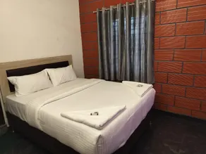 RR INN ROOMS - Image 2
