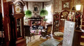 The Queen, A Victorian Bed & Breakfast - Image 5