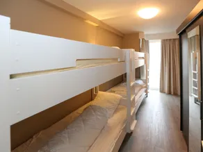 Spacious Coastal Retreat - Image 3
