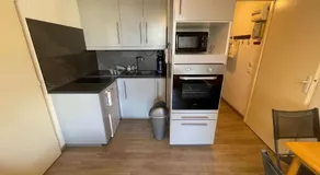 Appartement climatisé avec 1 chambre à deux pas de la plage des Sablettes - Image 3