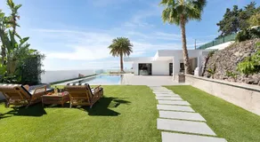 Ferienvilla 'Alba House' mit Meerblick, Privatem Pool und WLAN - Image 3