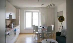 Spacious 2Rooms in the Center - Image 5