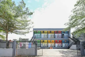 RedDoorz At Pelangi Guest House - Image 3