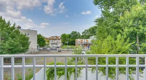 Modern City Getaway Near Downtown Newark & NYC - Image 4