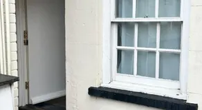 Dorchester Town Centre Entire Apartment - Image 5