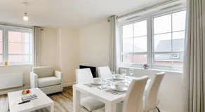 Luxurious 2-Bed Nottingham Retreat with Parking - Pass the Keys - Image 3