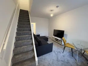 1-Bed Duplex with Sofa Bed in Airdrie Lanarkshire - Long Stays - Free Parking - Image 3