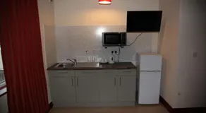 Grove Apartments - Image 3