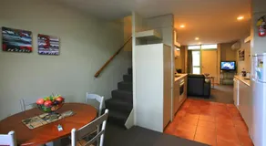 Queenstown Gateway Apartments - Image 4
