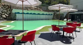 Lux Home & Garden - Image 5