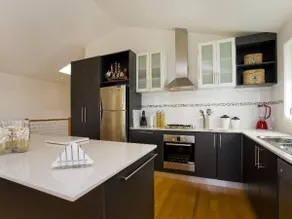 2 Views Townhouse - Image 4