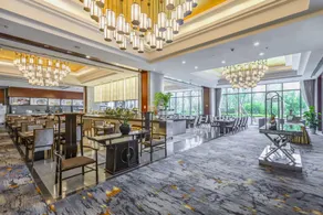Binhai Jinling International Hotel - Image 2