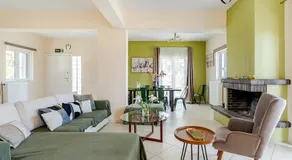 Luxury Seaview 3BDR Maisonette-100m to Beach - Image 2