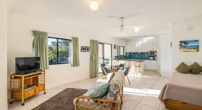 Quiet location across from waterfront - South Esp, Bongaree - Image 2
