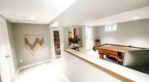Modern Westport Studio with Pool Table & Lounge - Image 3