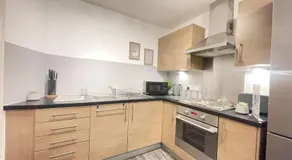 Cityfront Cosy Apt Near City Centre & Etihad Stadium, Free Parking - Image 5