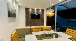 601S Penthouse moderno con Parqueo Incluido - Image 2