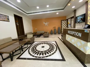 Apricot Hotel Ahmedabad - Image 4