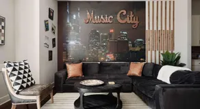 Chic 3BD, Rooftop, Game Room, 10 Min to Broadway, Garage, Ping Pong, Karaoke, Axe Throwing, Shuffleboard, 10 Mins to Broadway, 5 Mins to Five Points, Perfect for Bachelors or Bachelorettes, 24 Hr Hospitality - Image 5
