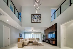 Luxury Oceanfront Villa Fully Staffed - Image 3