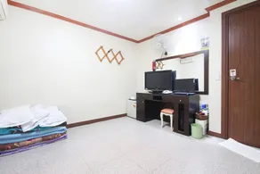 Changwon Masan Jeil - Image 3