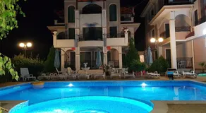 Brilliant Aparthotel - Image 5