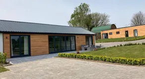 2 bedroom 4 person purpose built single story barn - Image 4
