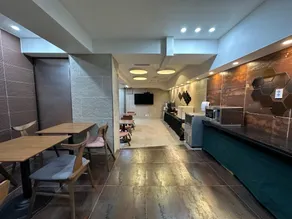 Hip Hotel - Image 3