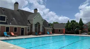 Charming MultiLevel 4 bedroom Townhouse - Image 3