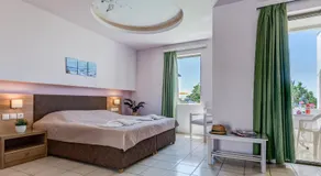Alkionis Beach Hotel Apartments - Image 2