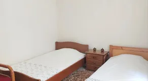 Room for 2 in a dormitory 5' from metro - Image 1
