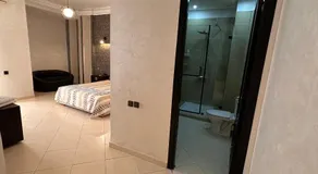 Spacious & luxurious apartment - Image 2