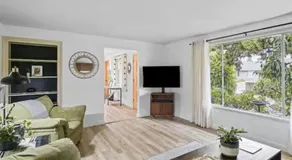 The Jasmine House - Cute & Centrally Located home - Image 2