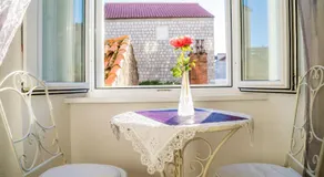 Deluxe Rooms with a terrace view at Old City Gate - Image 4
