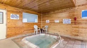 Urban Inn & Suites - Image 3