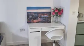 Lovely one -Bedroom Luxury Flat 216 - Image 3