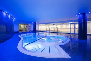 Radisson RED London Twickenham - Image 2