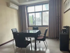 Yanshi Huatingli Hotel - Image 4