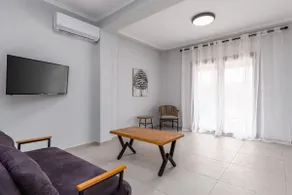 Comissa Luxury Suites, Junior3 - Image 3