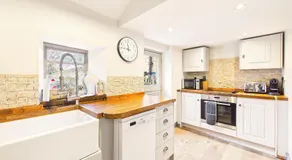 Bay Tree House by Signature Stays - Cosy Cottage - Moreton-in-Marsh - Cotswold - Image 3