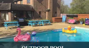 The Fortis House, Bournemouth, with Swimming Pool and Hot Tub Jacuzzi - Image 4