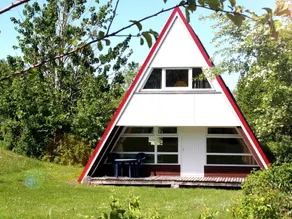 Detached holiday home decorated with wood, on the Ostsee - Image 2