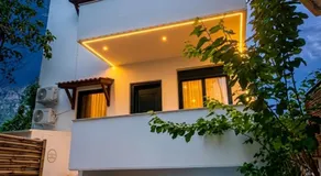 Ελίτ seafront luxury suites - Image 4