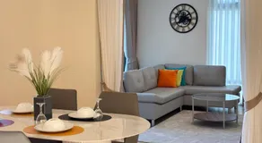 Nordic Minimal 3BR with Tub Near Impact Arena DMK Airport - Image 2