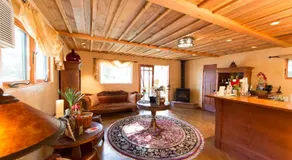 The Emerald Iguana Inn - Image 4
