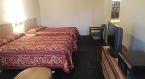 Evergreen Inn - Image 5