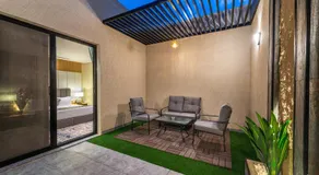 Rhenium Hotel - Image 4