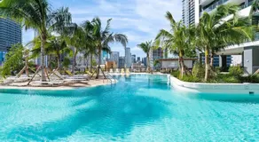 Downtown Miami 2BR Bay Views and Walk to Bayside - Image 4
