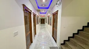Serene Elegance Hotel - Image 4